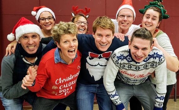 Dikke Duim theatersport klaar voor kerst!